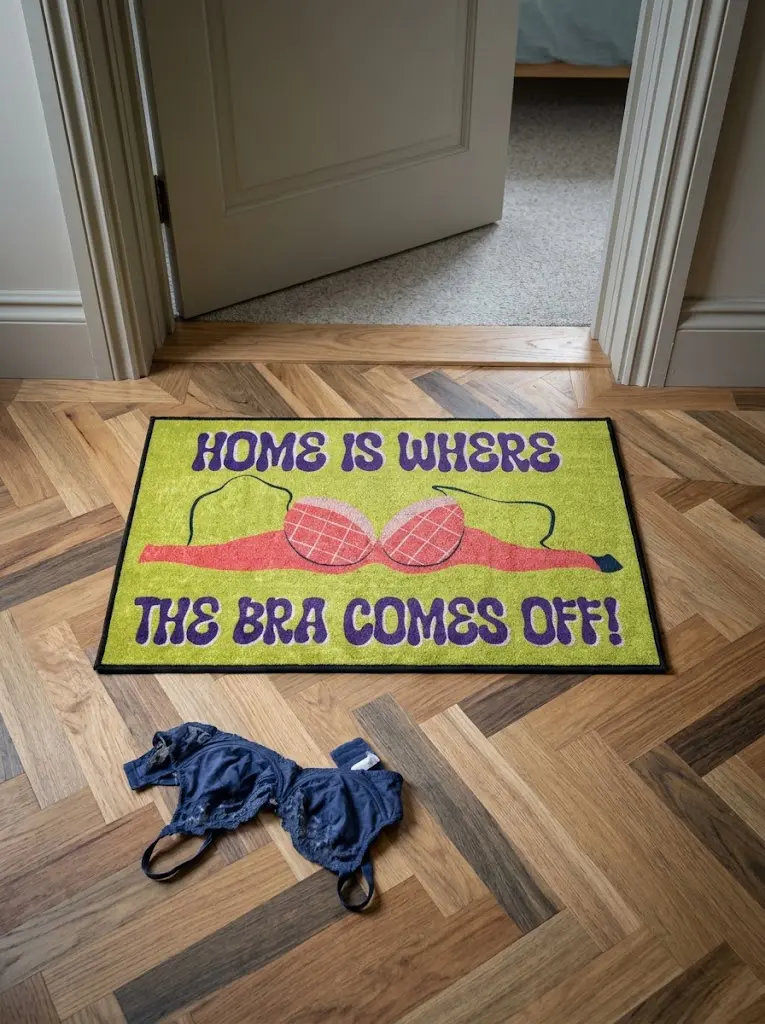 The Bra Doormat 1-1 پادری طرح خونه جاییه که راحت باشی!